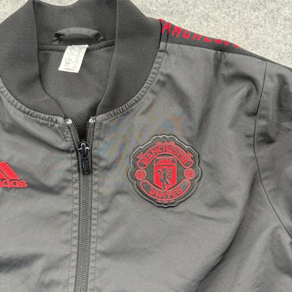Adidas Manchester United Jacket Kids Size 9-10Y Black Red Zip Bomber Windbreaker